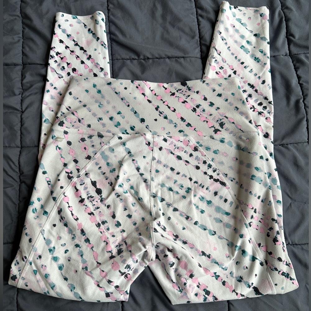 White GapFit leggings. Size M